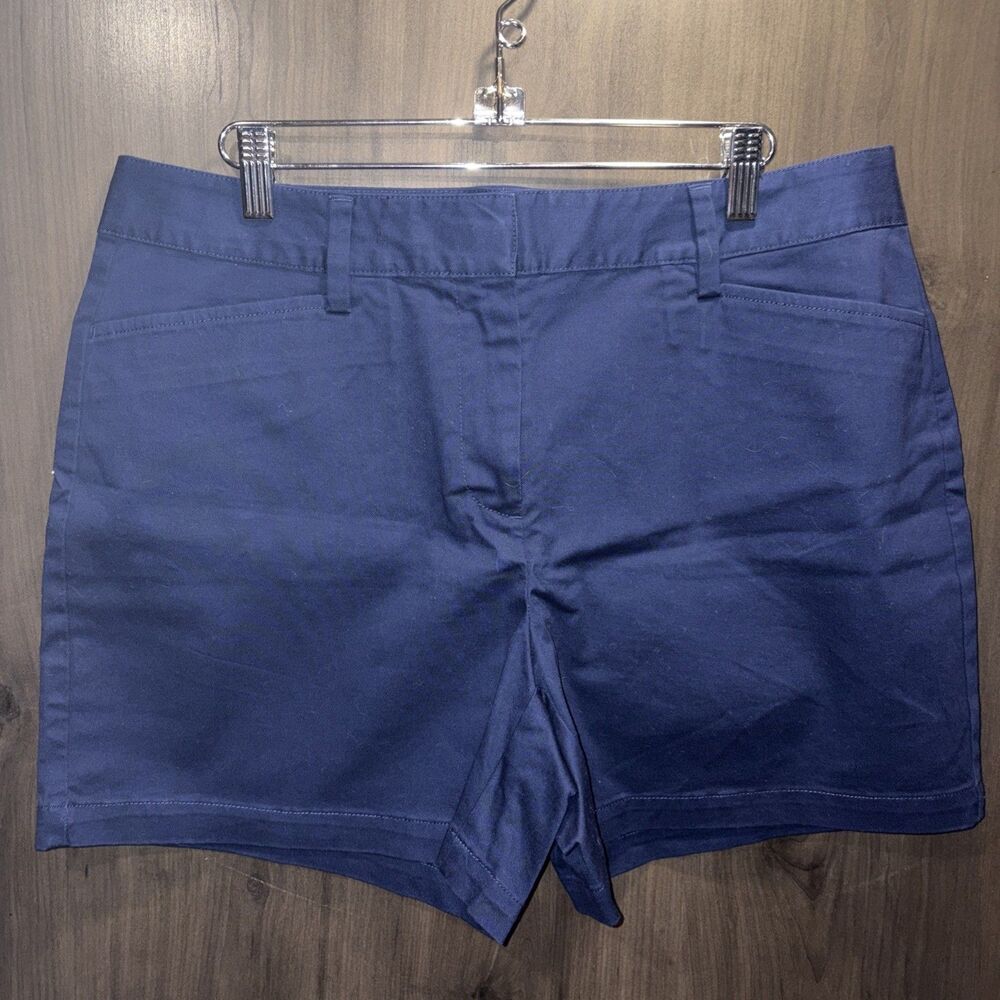 Land’s End 5” Chino Shorts size 12